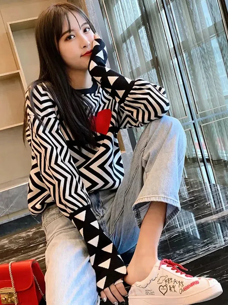 Autumn Winter Women Sweaters Geometric Heart Pattern Long Sleeve Tops Lovely Pullovers Knitted Loose Jumper C-005