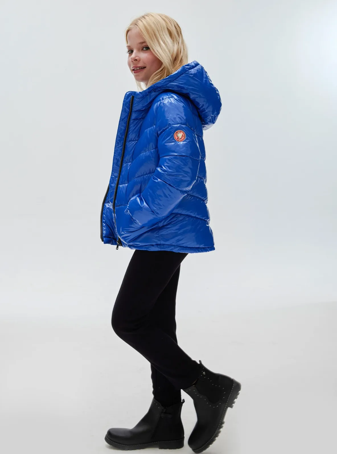 Metallic puffer jacket recycled fibers girl