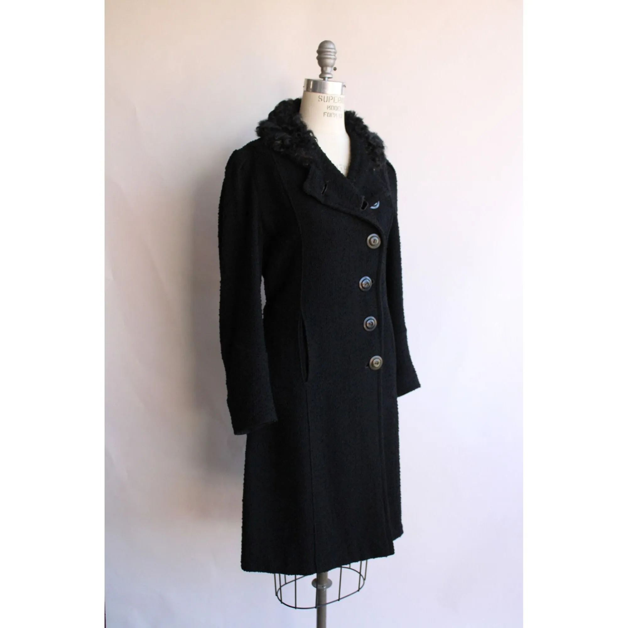 Vintage 1960s Glenbrooke Coat with Belt and Fur Collar